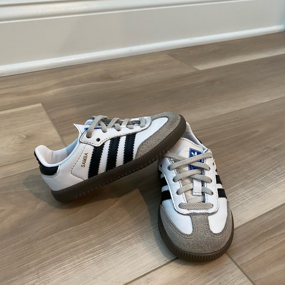 Adidas sambas infant